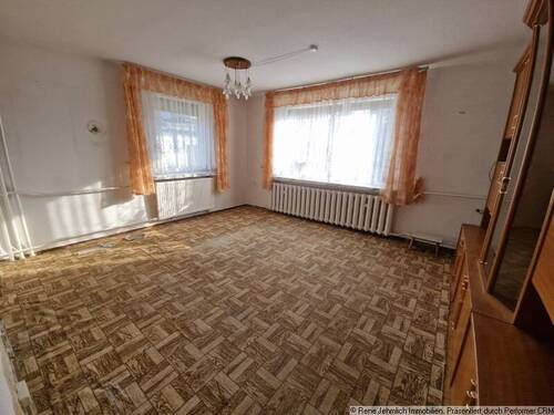 Wohnzimmer - Schönes kleines Haus zum Sanieren in Callenberg