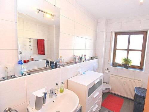 Badezimmer - Etagenwohnung mit 100,00 m&sup2; in Roth zur Miete