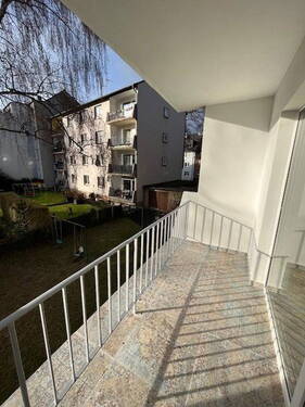 Balkon - Schöne sanierte 2 Zimmerwohnung mit Sonnenbalkon