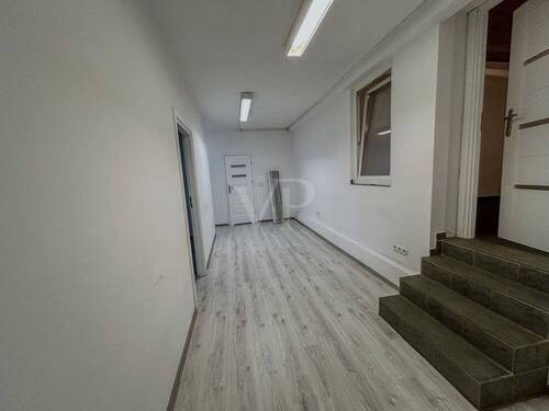 Flur hinterer Bereich - 4 Zimmer Büro in Velbert