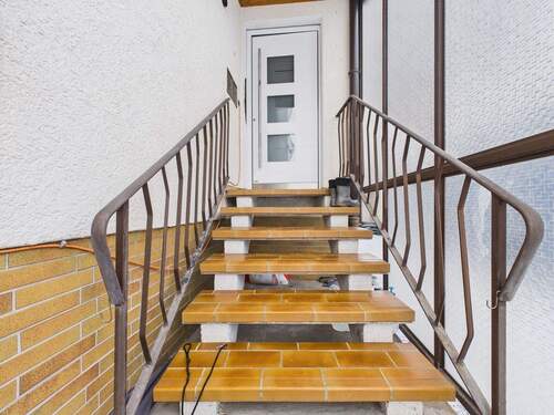 Zugang Wohnung Obergeschoss - 