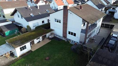 Rückansicht - 6 Zimmer Mehrfamilienhaus, Wohnhaus zum Kaufen in Hasselroth
