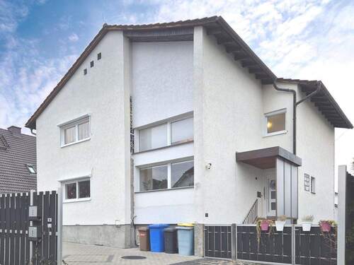 Außenansicht - 6 Zimmer Mehrfamilienhaus, Wohnhaus in Hasselroth