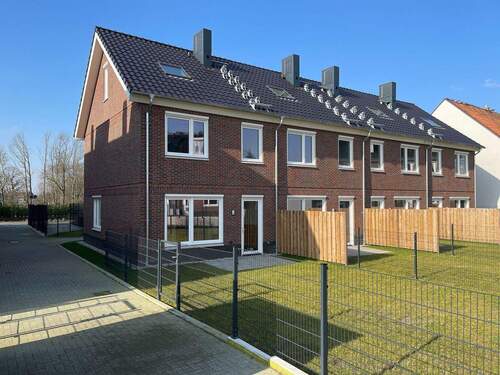 Rückansicht - 5 Zimmer Reihenmittelhaus zur Miete in Krostitz