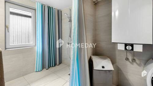 1. OG Badezimmer 1 - 