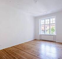 Stilvolle 2-Zimmer-Altbauwohnung in denkmalgeschütztem Gebäude - Berlin Britz