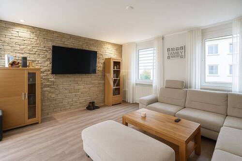 Wohnzimmer - 2 Zimmer Etagenwohnung in Velbert