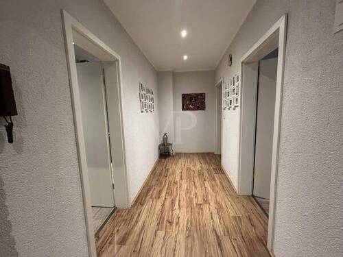 Flur - Etagenwohnung mit 92,00 m² in Velbert zum Kaufen