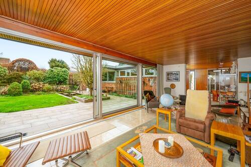 Blick in den Garten - 5 Zimmer Mehrfamilienhaus, Wohnhaus in Quickborn