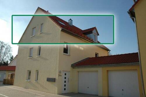 Wohnen ganz oben - Investieren oder Einquartieren! Vermietete 3-Zimmer-DG-Wohnung in idealer Lage von Ochenbruck