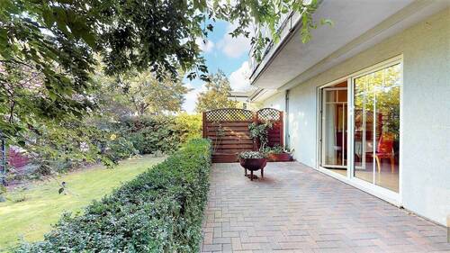 Erdgeschoss Terrasse - 6 Zimmer Einfamilienhaus in Berlin