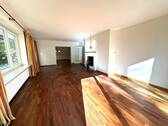 ... mit Kamin und Schiebetür - Einfamilienhaus mit 245,00 m&sup2; in Hamburg zum Kaufen