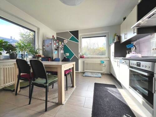 Ein Raum, der Kochen und Wohnen vereint - 