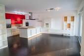 Wohn-/Ess-/Kochbereich - Moderne Erdgeschosswohnung mit Garten in Ingolstadt-Haunwöhr