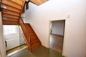 Treppenhaus bis ins Dachgeschoss - 