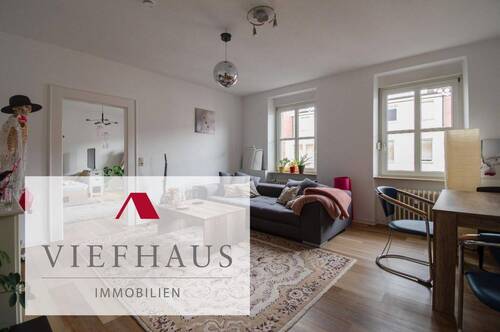 Viefhaus Immobilien Würzburg - Immobilienmakler für Wohn- und Gewerbeimmobilien - Helle, geräumige 4-Zimmerwohnung in Bahnhofsnähe (als WG-geeignet)