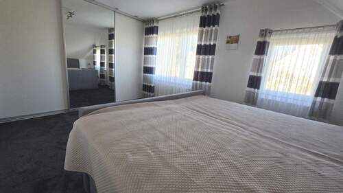 großes Schlafzimmer - 