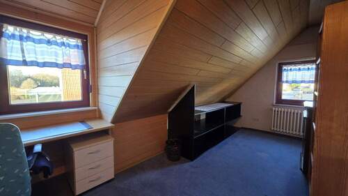 Arbeitszimmer / Kinderzimmer - 