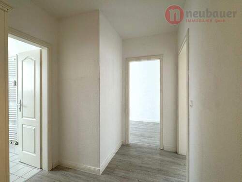 Flur - 4 Zimmer Etagenwohnung zur Miete in Winsen (Luhe)