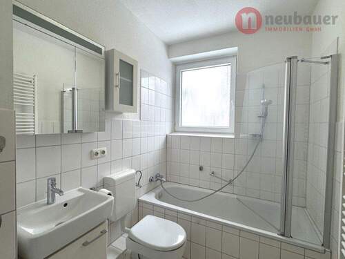  Badezimmer - Etagenwohnung mit 72,00 m&sup2; in Winsen (Luhe) zur Miete