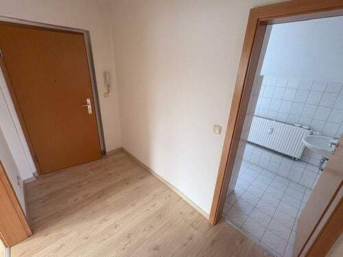 Flur - 2 Zimmer Etagenwohnung in Wermsdorf