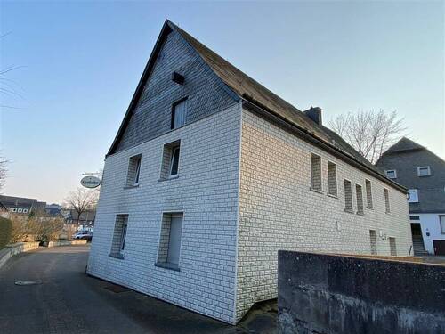 Rückansicht - Mehrfamilienhaus, Wohnhaus in Brilon zum Kaufen