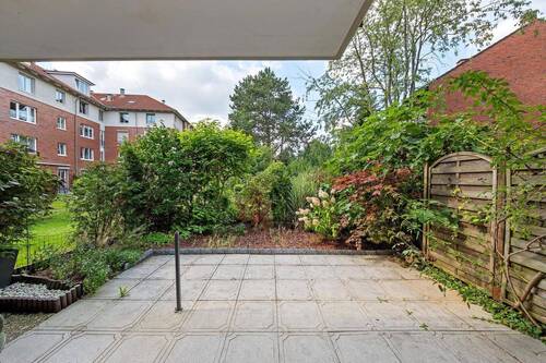 Begrünte Nord-West-Terrasse - 2 Zimmer Etagenwohnung zum Kaufen in Hamburg