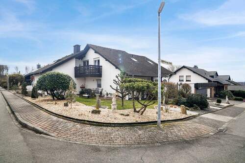 Hausansicht - 8 Zimmer Einfamilienhaus zum Kaufen in Borgentreich