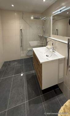 Badezimmer Ansicht 1 - 