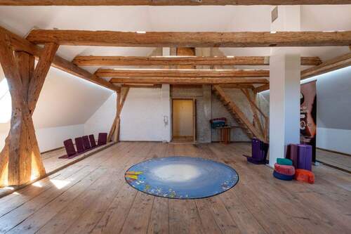 Dachstudio mit Sichtdachstuhl - 