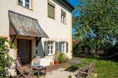 Südseite mit Terrasse - 