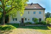 Nordseite mit Eingangsbereich - 7 Zimmer Einfamilienhaus zum Kaufen in Frauenneuharting