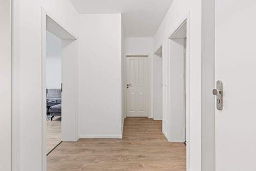 Flur - 3 Zimmer Etagenwohnung zum Kaufen in Hamburg / Meiendorf