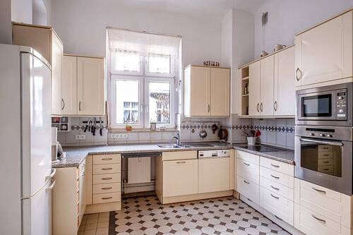 Bild 4 - Etagenwohnung mit 208,00 m² in Berlin zum Kaufen