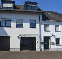 Zwei Häuser mit großem Grundstück zum Kauf in Osburg