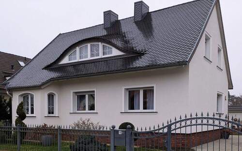 Hausansicht vorn - Top Lage in Cottbus: Gepflegtes Einfamilienhaus in der Branitzer Siedlung - Provisionsfrei