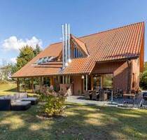 Wohnen wie im eigenen Park: Traumhaus mit Wintergarten, Weitblick und Privatsphäre - Barnstedt / Kolkhagen