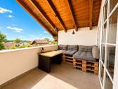 Balkon - 3-Zimmer-Dachgeschosswohnung in zentraler Lage von Thansau