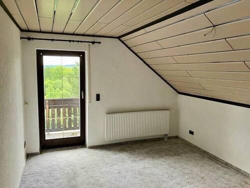 Zimmer Whg. Dachgeschoss - 
