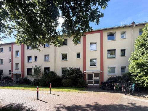 Hauseingänge - 2 Zimmer Etagenwohnung zum Kaufen in Bremen