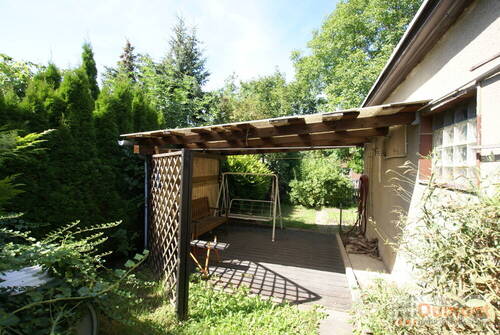 Unterstand an der Garage - 