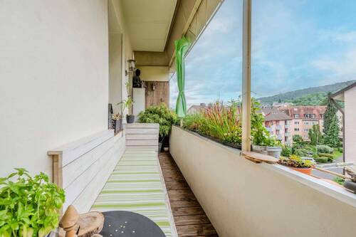 Loggia für entspannte Stunden im Freien - Etagenwohnung mit 80,60 m² in Stuttgart zum Kaufen