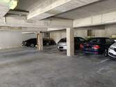 zur Wohnung gehört ein Tiefgaragenstellplatz - 