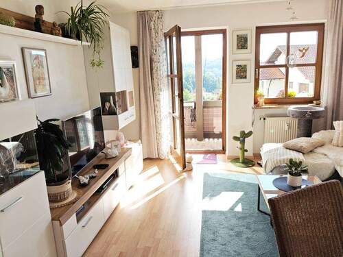 Wohnen mit Zugang zum Balkon - 