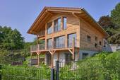 von Sonne und Blick verwöhnt - Murnau : modernes, energieeffizientes Holzhaus mit Panoramablick in die Berge und das Moos