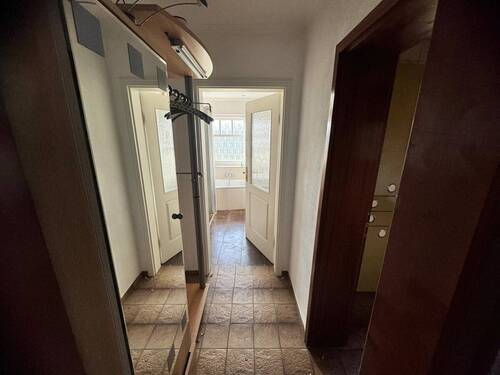 Flur mit Garderobe (EFH) - 