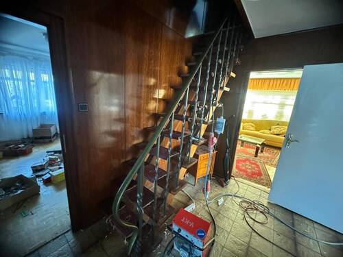 Treppenanlage zum Dachgeschoss - 