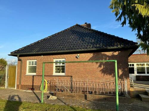 Objekt (EFH) - Einfamilienhaus mit 295,00 m² in Lübeck-Niederbüssau (Nähe Elbe-Lübeck-Kanal) zum Kaufen