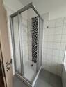 Dusche.jpg - 2 Zimmer Etagenwohnung in Dessau-Roßlau