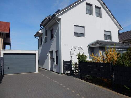 Familienidyll in Stralsund - Generationengerechtes Haus mit Wintergarten und Garage am Strelasund ohne Provision